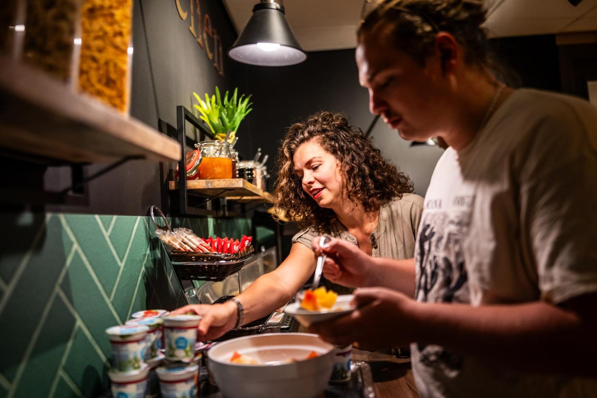 Bud Gett Hostels جروننجن المظهر الخارجي الصورة