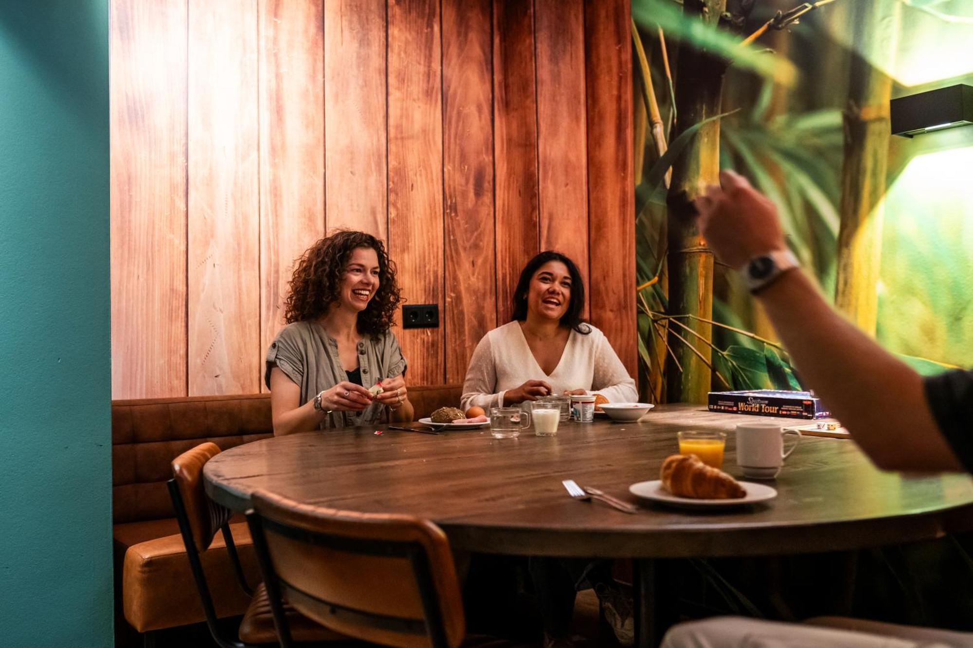 Bud Gett Hostels جروننجن المظهر الخارجي الصورة